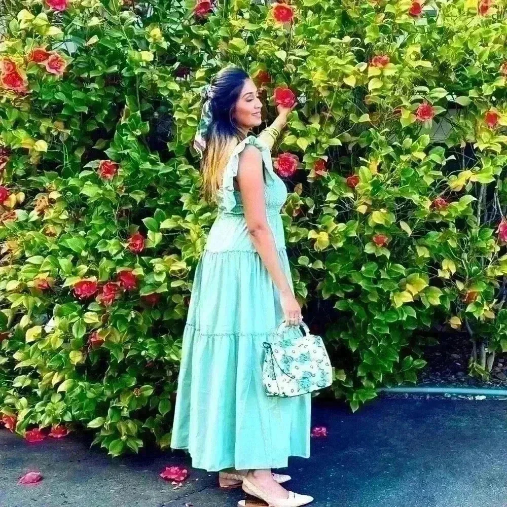 Beautiful Ruffle Maxi  dress - Picture 3 of 4